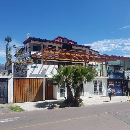 Bed&Breakfast La Uvilla Quito Esterno foto