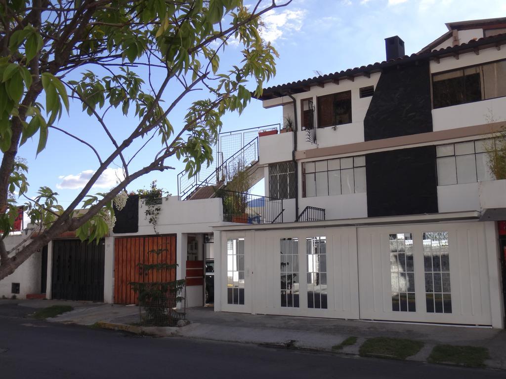 Bed&Breakfast La Uvilla Quito Esterno foto