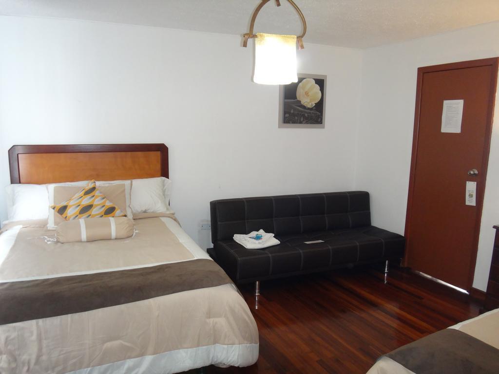 Bed&Breakfast La Uvilla Quito Esterno foto